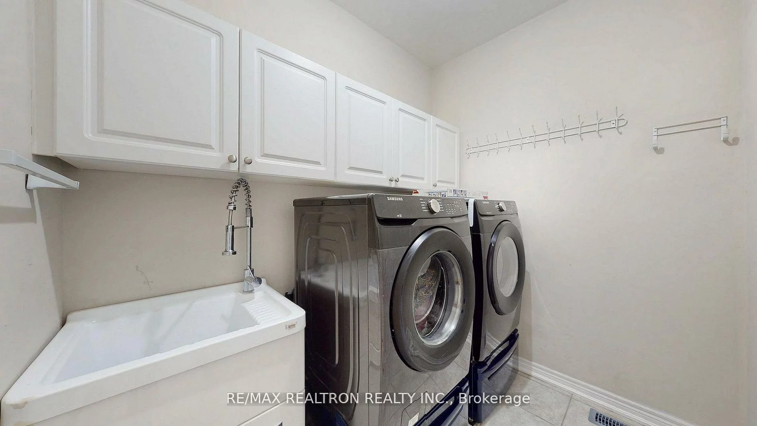 222, Silver Maple, Jefferson, Richmond Hill