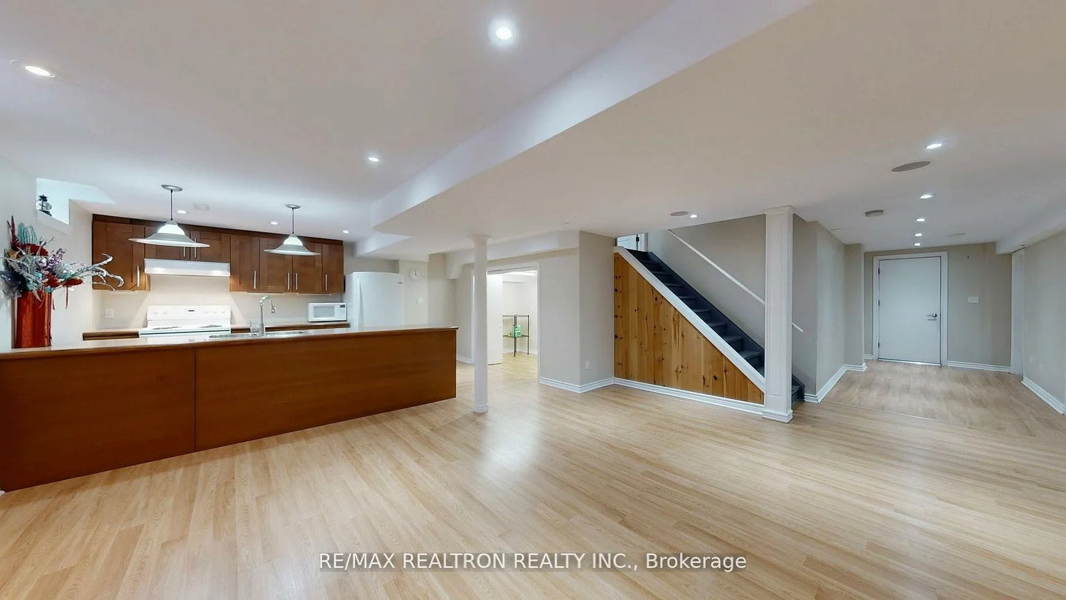 222, Silver Maple, Jefferson, Richmond Hill