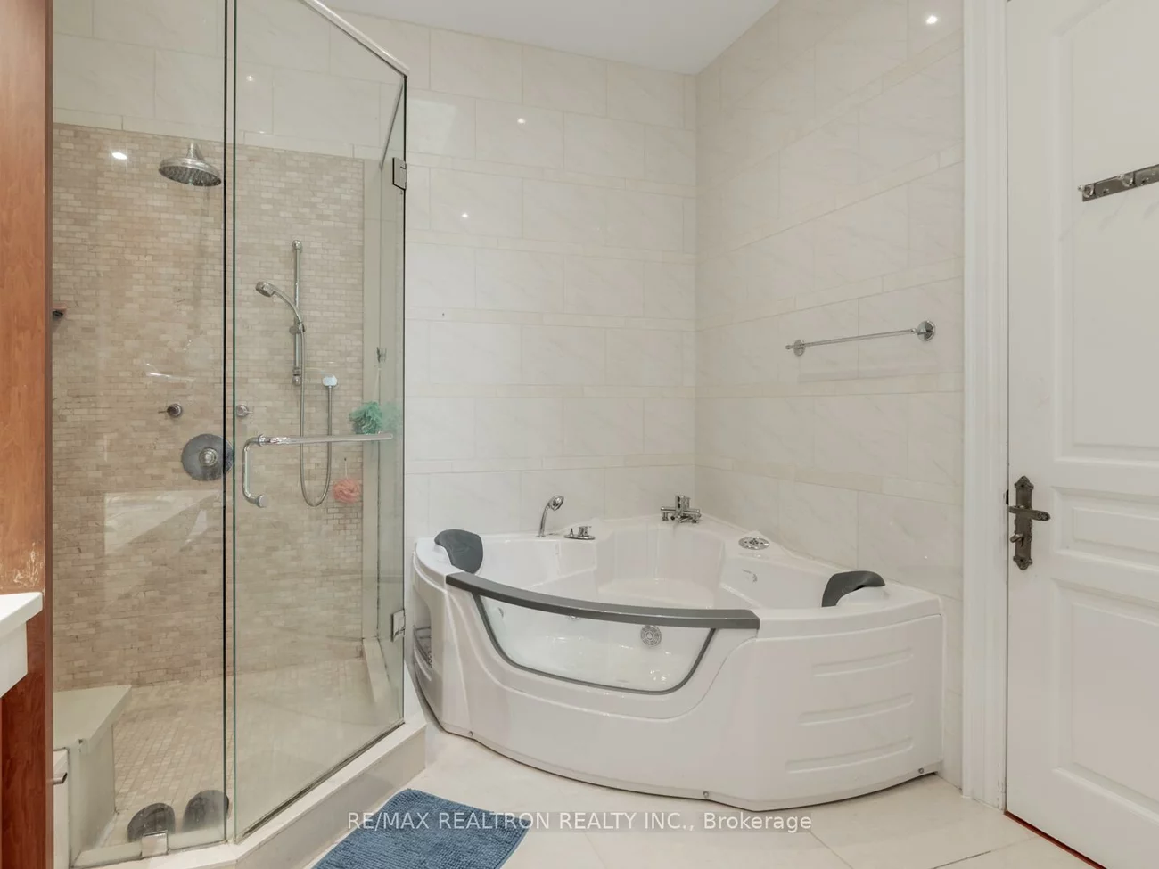 5, Long Hill, Jefferson, Richmond Hill