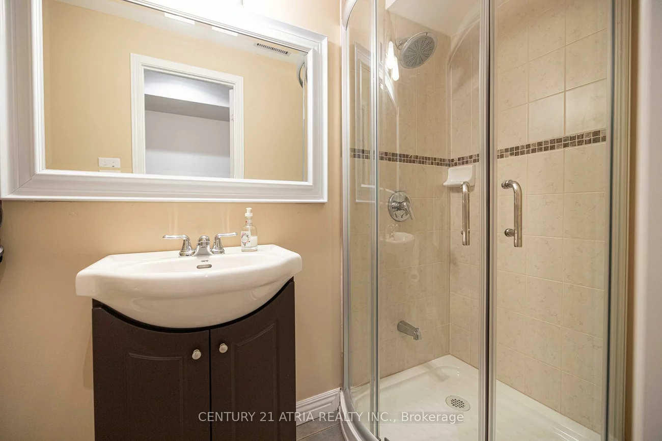 56, Royal chapin, Westbrook, Richmond Hill