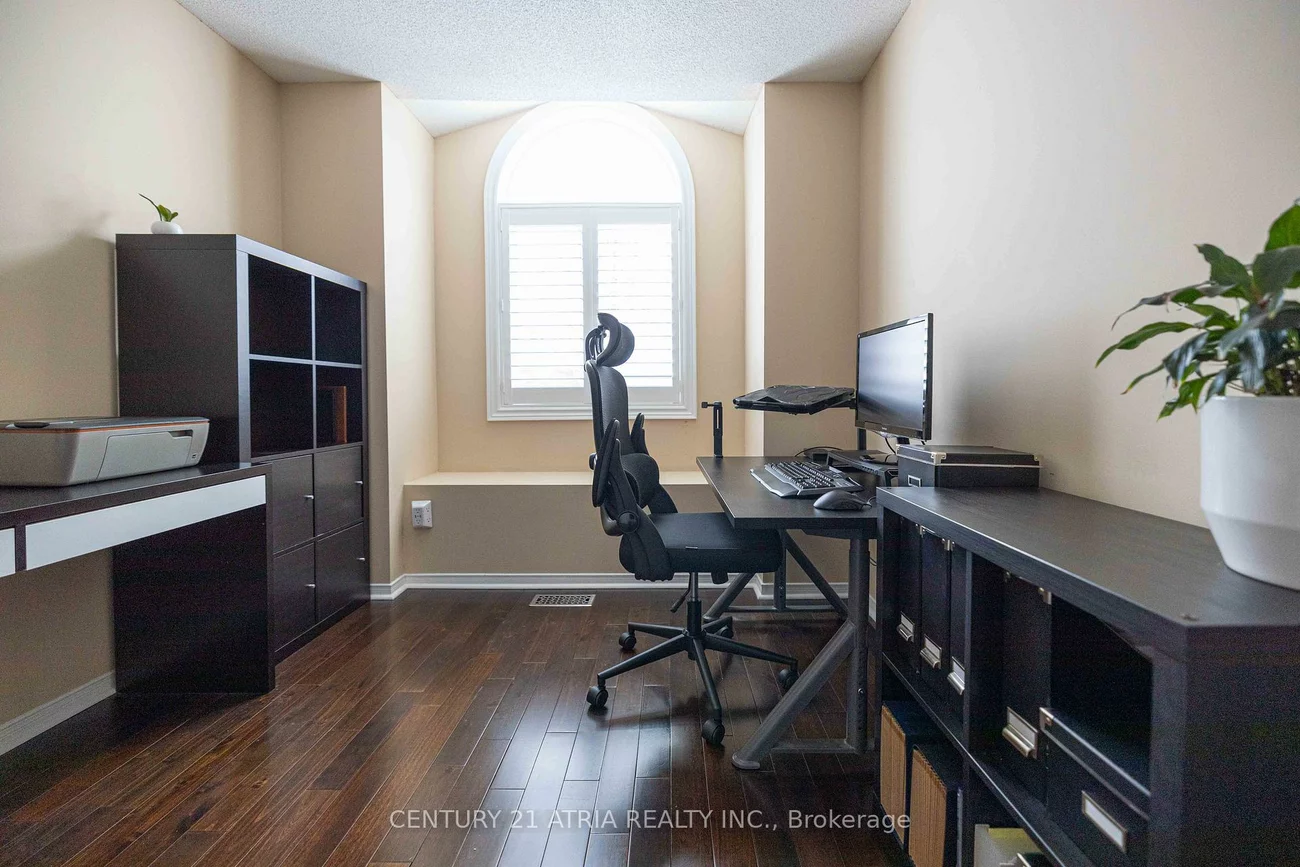 56, Royal chapin, Westbrook, Richmond Hill