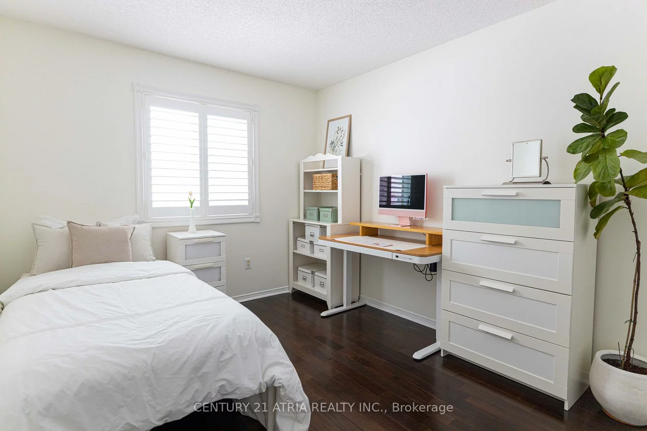 56, Royal chapin, Westbrook, Richmond Hill