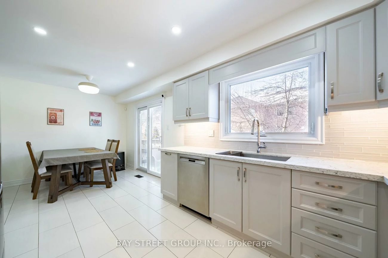 26, Moresby, Langstaff, Richmond Hill