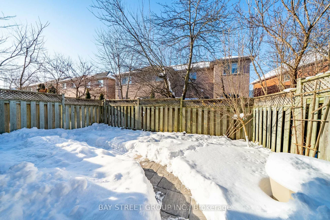 26, Moresby, Langstaff, Richmond Hill