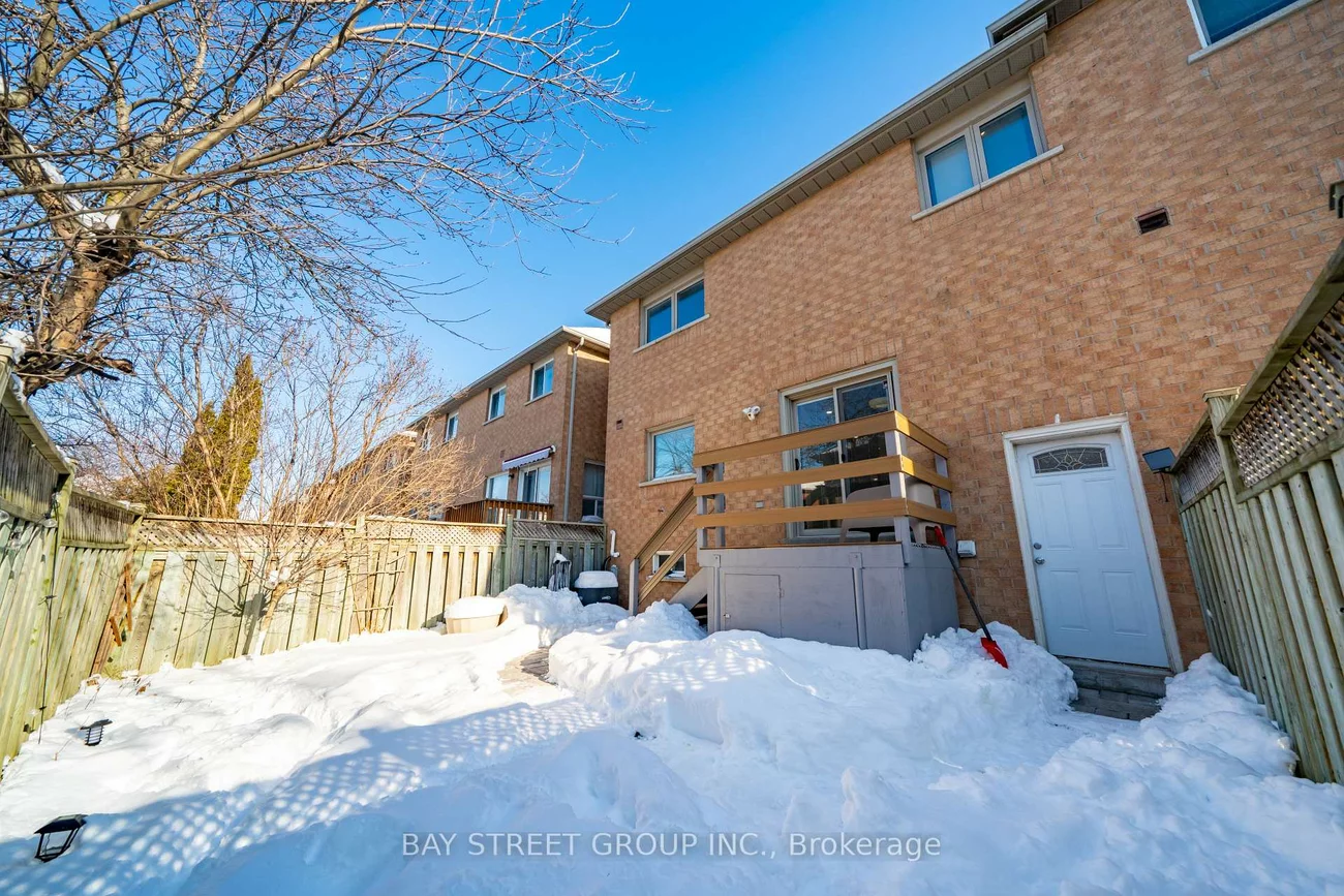 26, Moresby, Langstaff, Richmond Hill