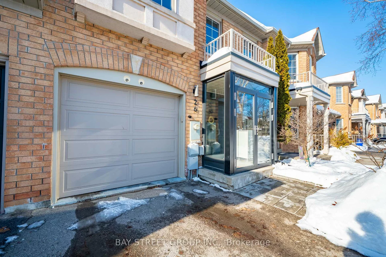 26, Moresby, Langstaff, Richmond Hill