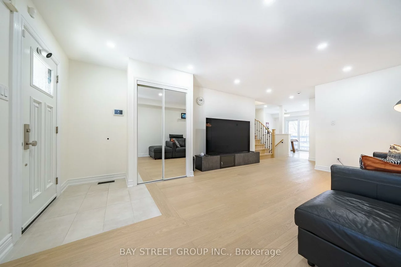 26, Moresby, Langstaff, Richmond Hill