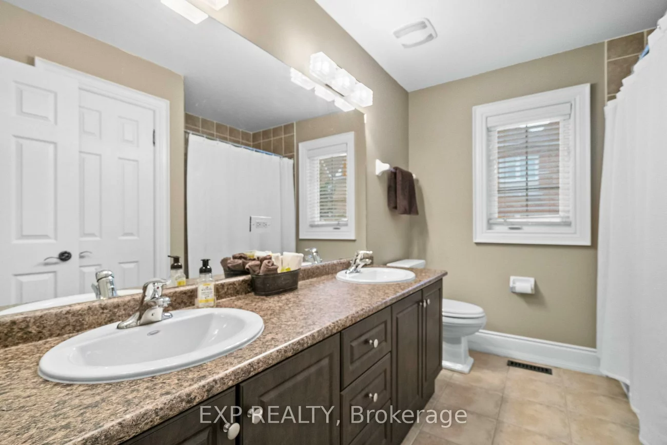 450, Worthington, Oak Ridges Lake Wilcox, Richmond Hill