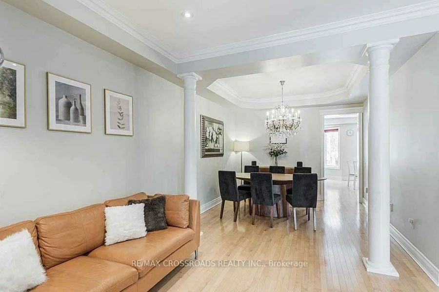 93, Westbury, Westbrook, Richmond Hill