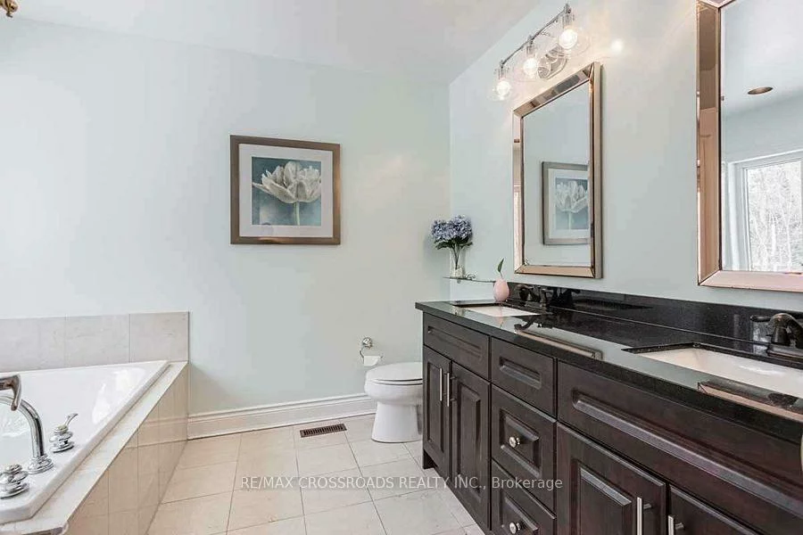 93, Westbury, Westbrook, Richmond Hill