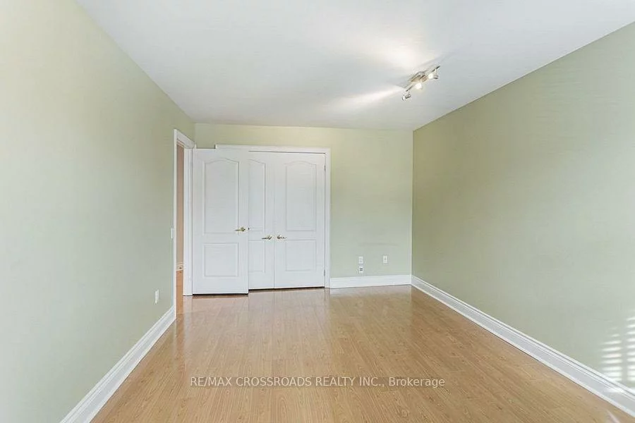 93, Westbury, Westbrook, Richmond Hill