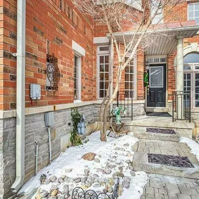 93, Westbury, Westbrook, Richmond Hill