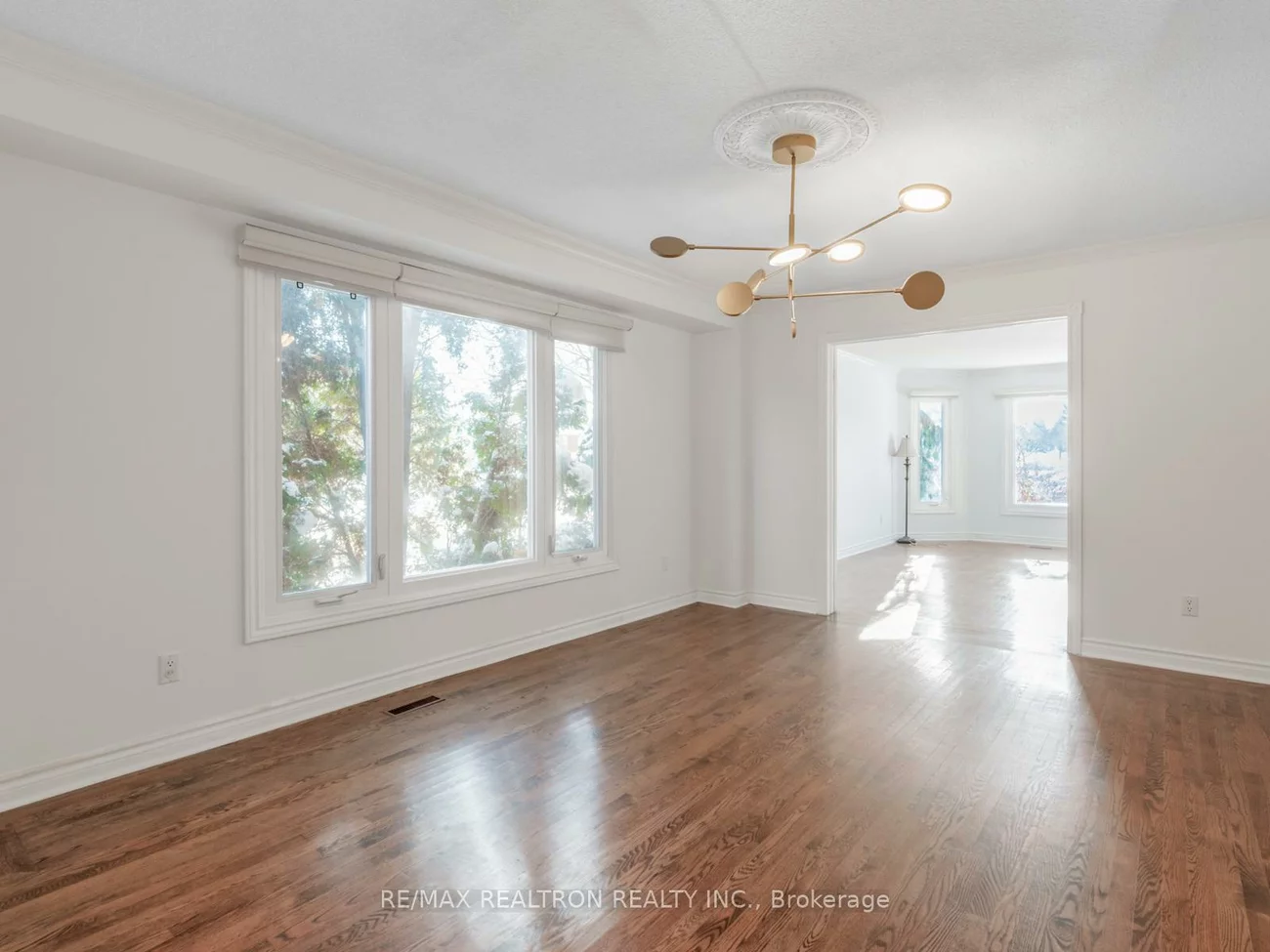 406, Weldrick, Bayview Hill, Richmond Hill