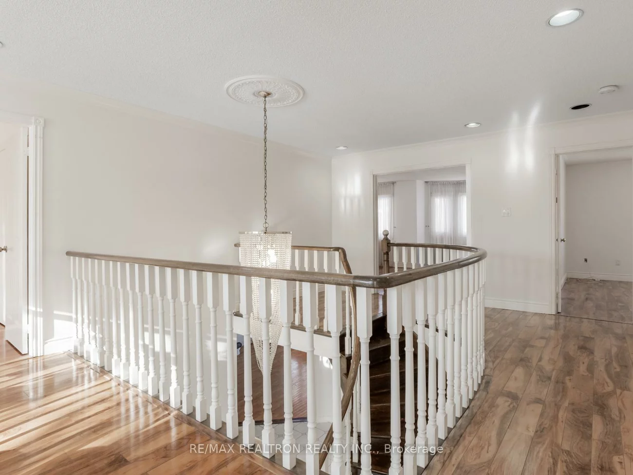 406, Weldrick, Bayview Hill, Richmond Hill