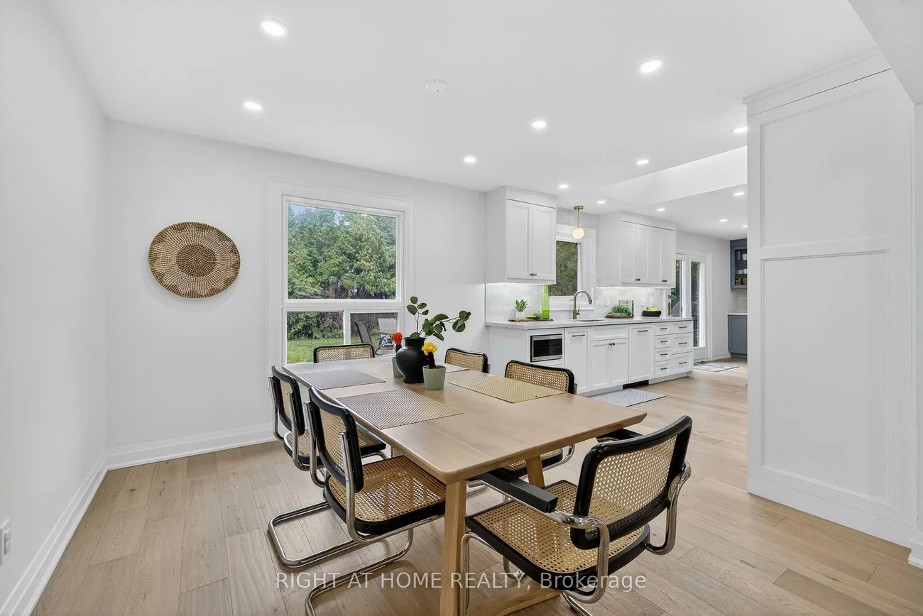 16, Mayvern, North Richvale, Richmond Hill