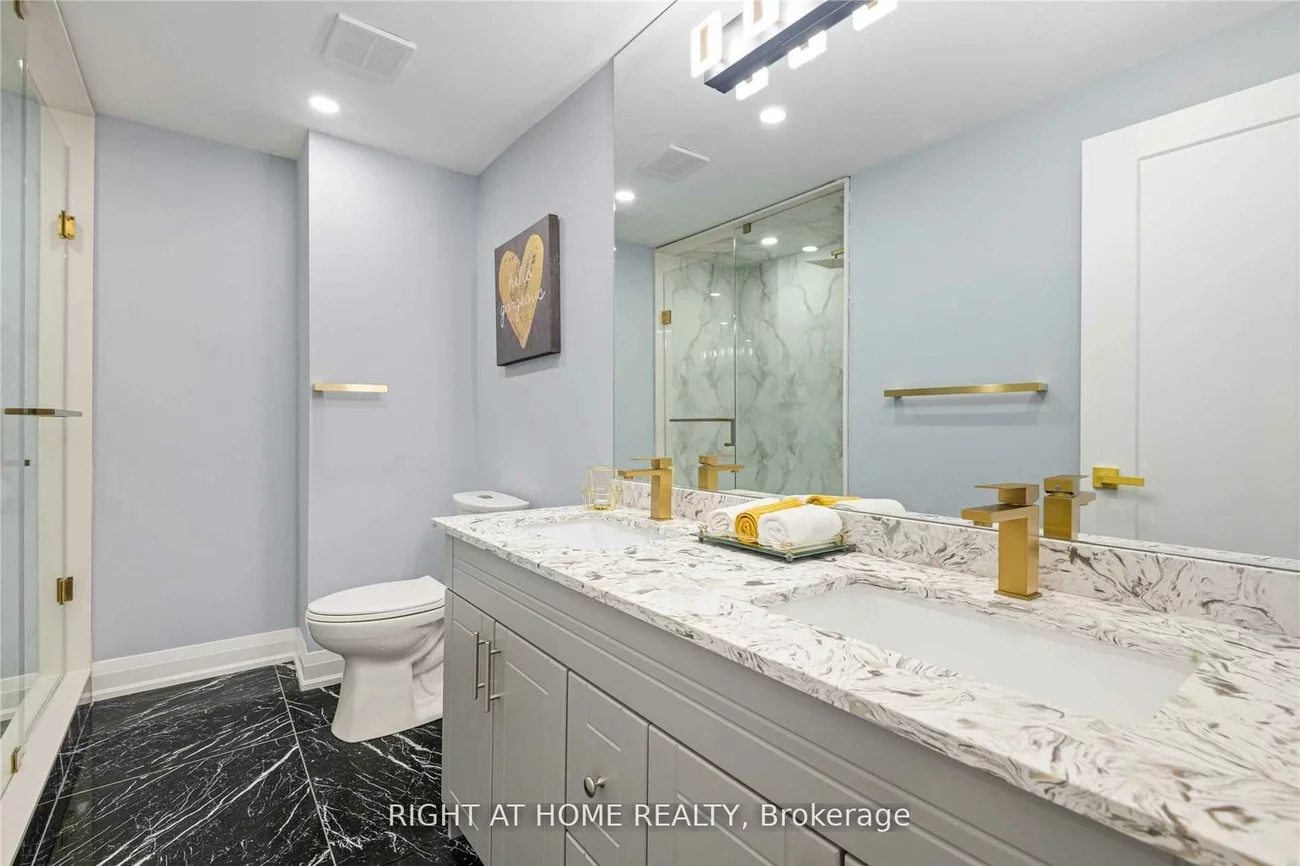 11, Michael, North Richvale, Richmond Hill