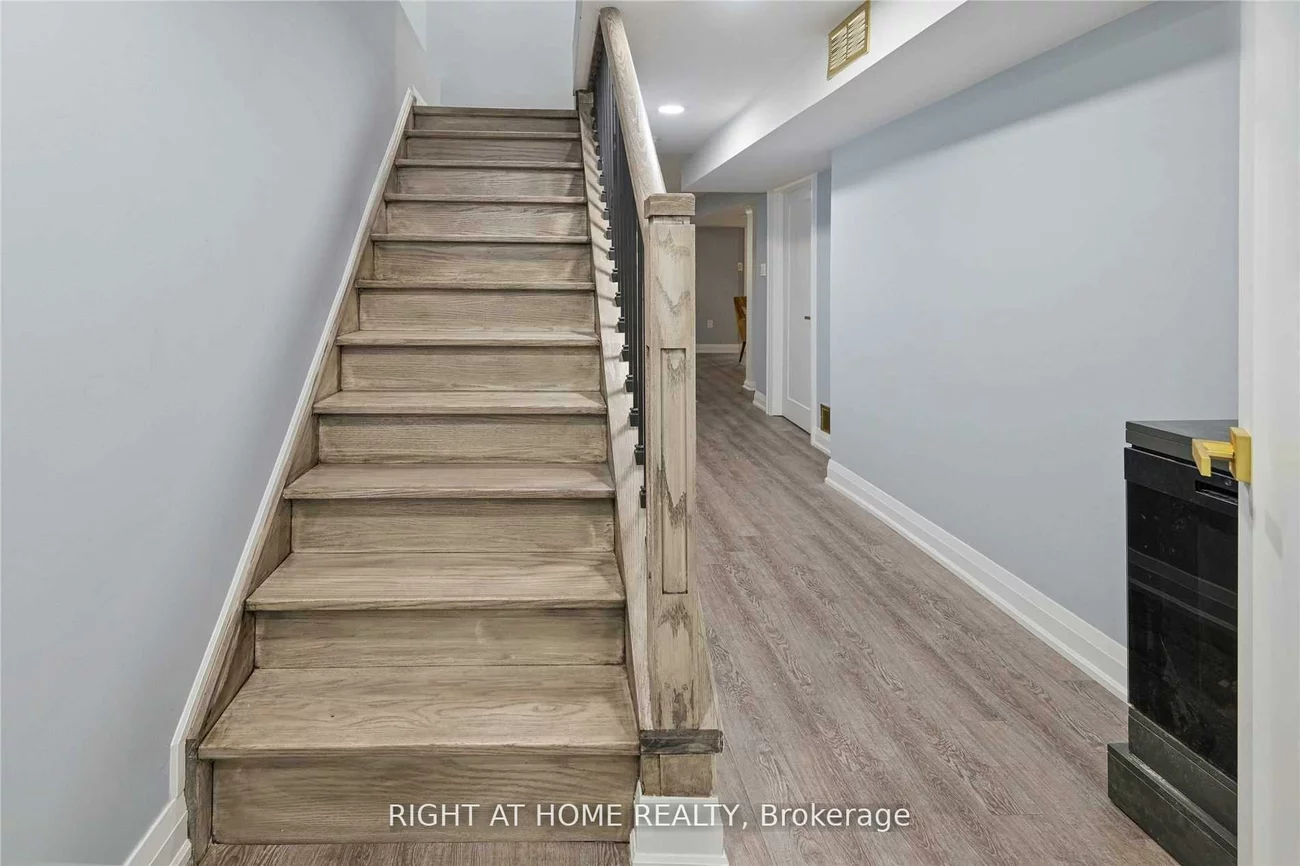 11, Michael, North Richvale, Richmond Hill