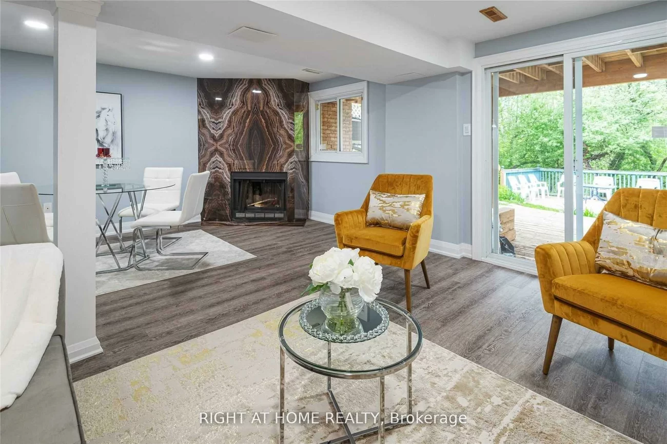 11, Michael, North Richvale, Richmond Hill