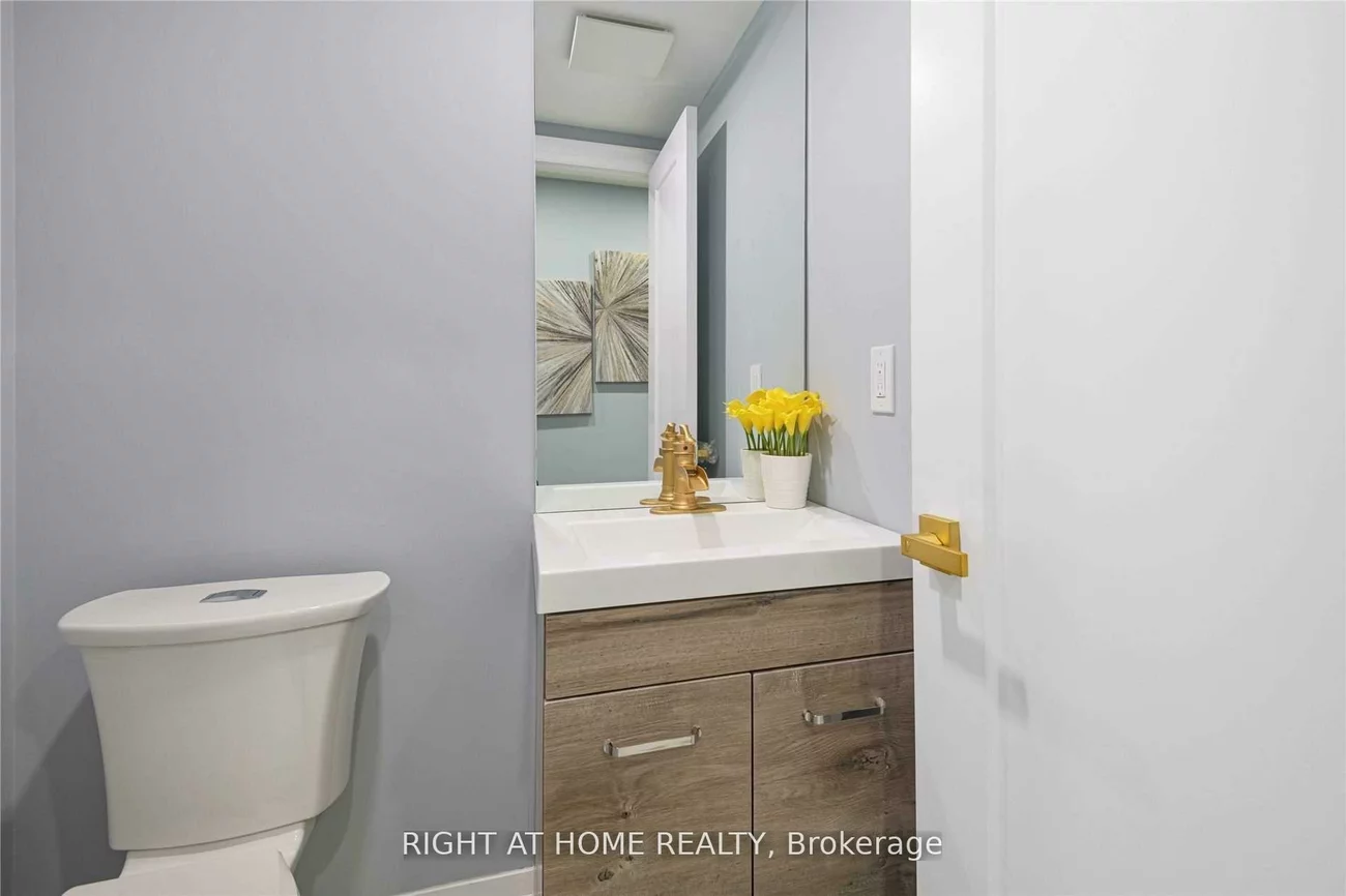 11, Michael, North Richvale, Richmond Hill