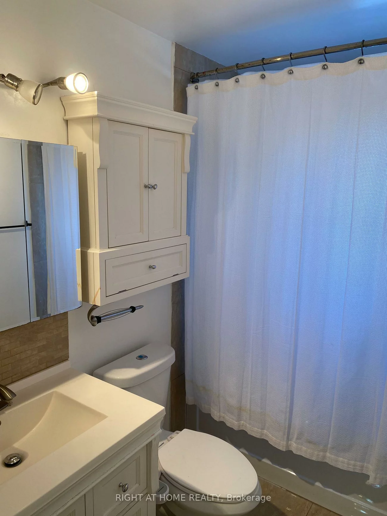 513, Lynett, Crosby, Richmond Hill