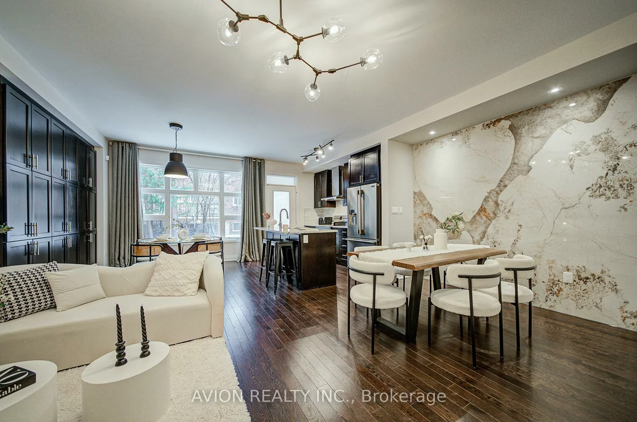 42, Causland, Devonsleigh, Richmond Hill