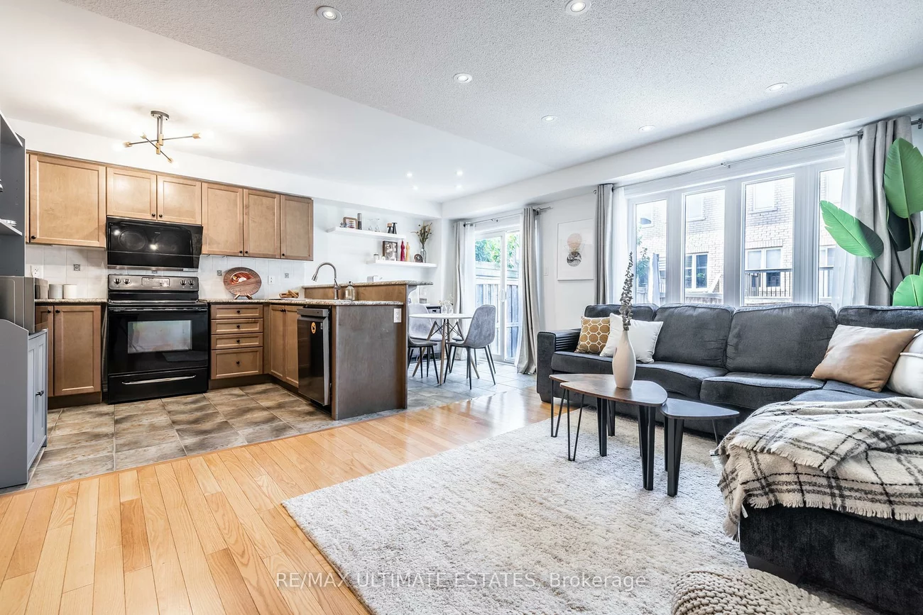 24, Yang, Jefferson, Richmond Hill