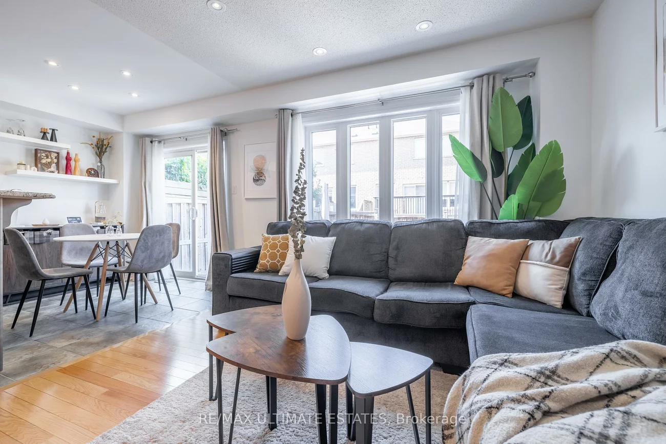 24, Yang, Jefferson, Richmond Hill