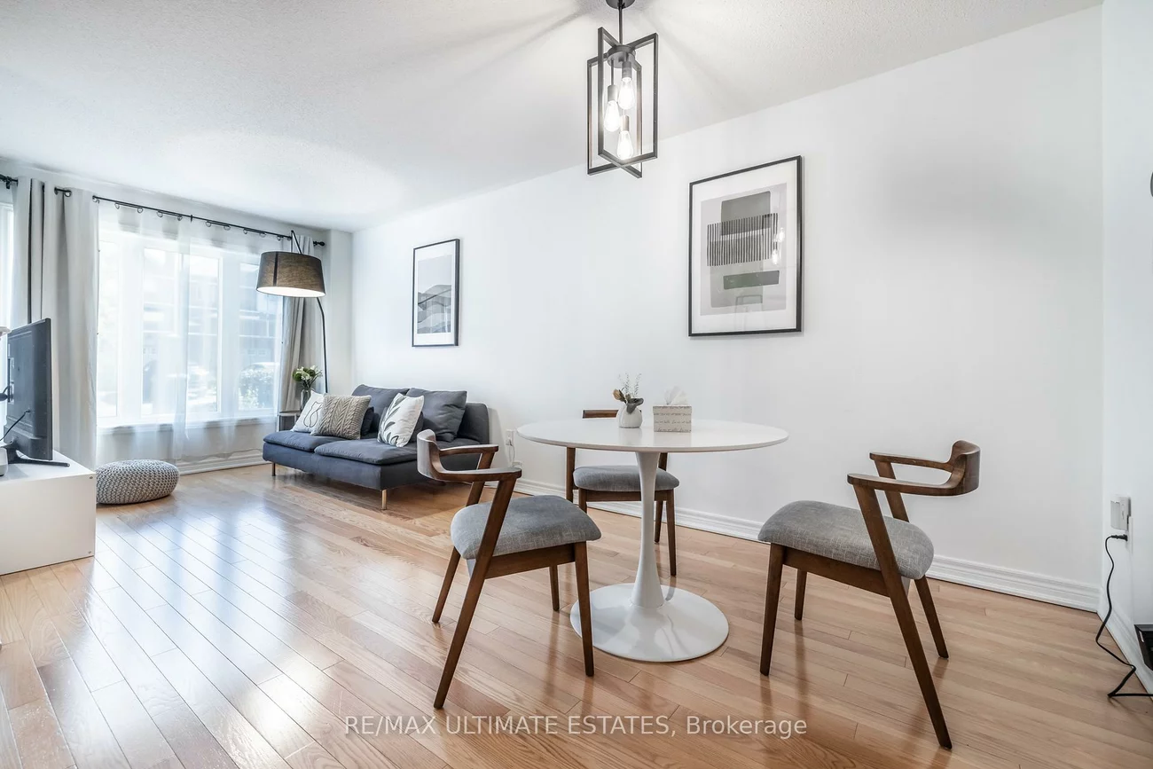 24, Yang, Jefferson, Richmond Hill