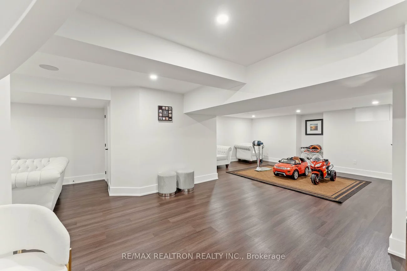 63, Willett, Mill Pond, Richmond Hill