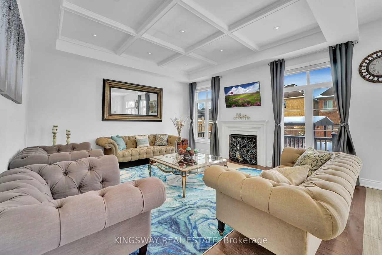 70, Bond, Oak Ridges, Richmond Hill