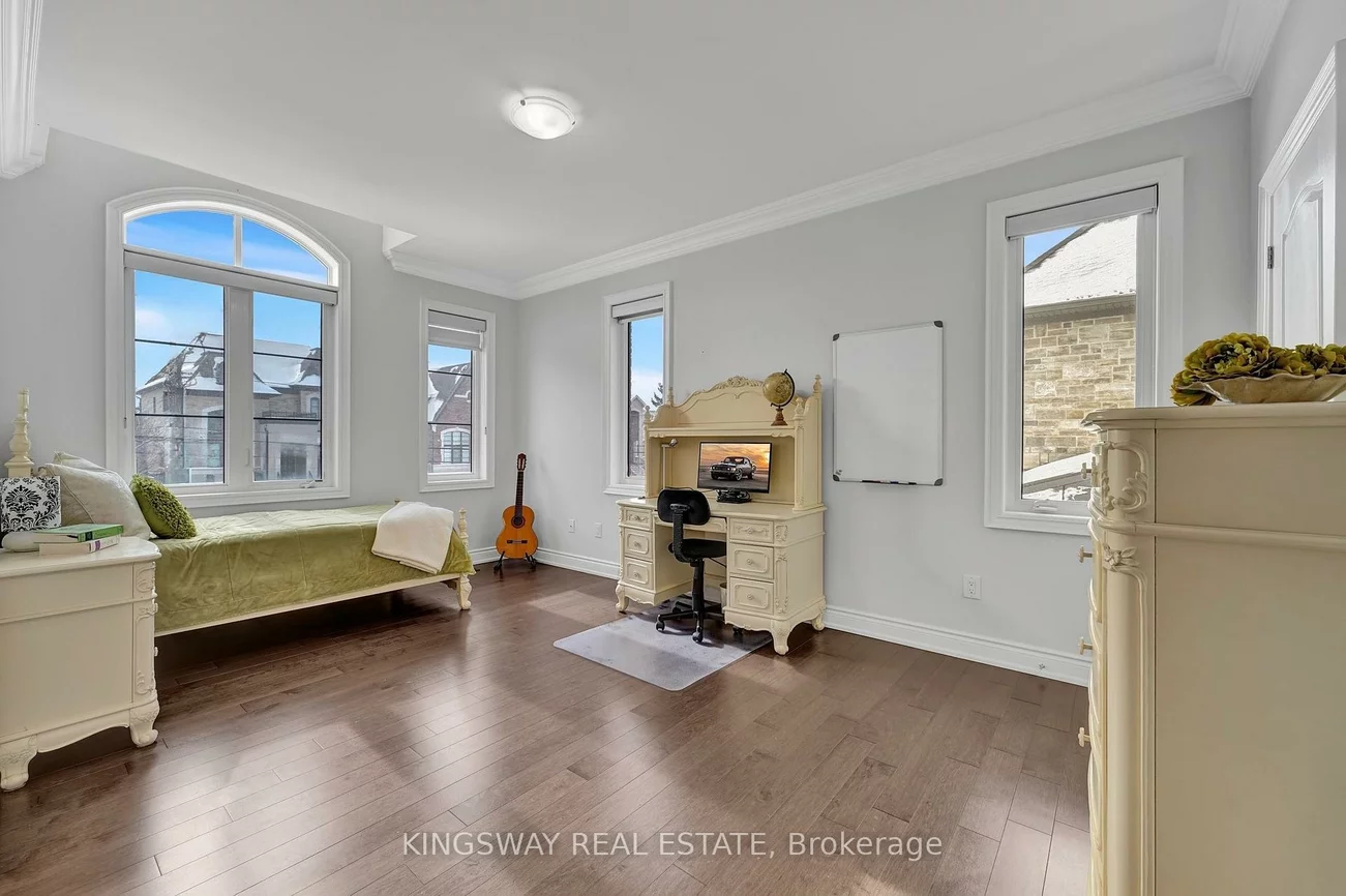 70, Bond, Oak Ridges, Richmond Hill