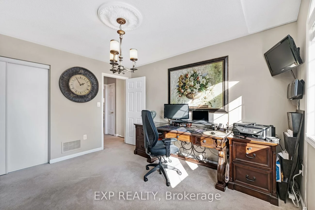 166, Worthington, Oak Ridges Lake Wilcox, Richmond Hill