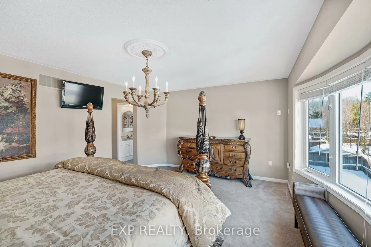 166, Worthington, Oak Ridges Lake Wilcox, Richmond Hill