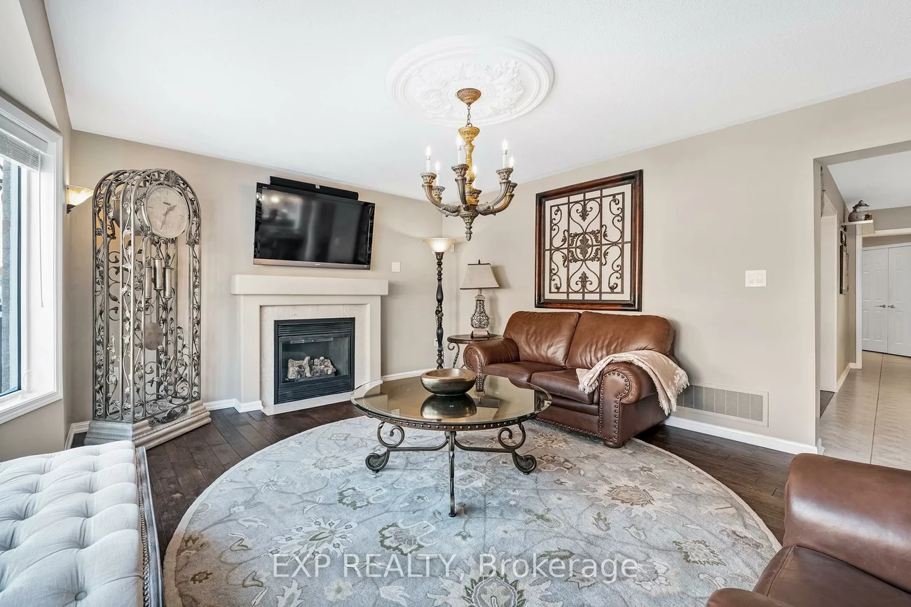 166, Worthington, Oak Ridges Lake Wilcox, Richmond Hill