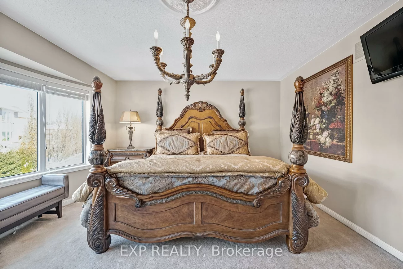 166, Worthington, Oak Ridges Lake Wilcox, Richmond Hill