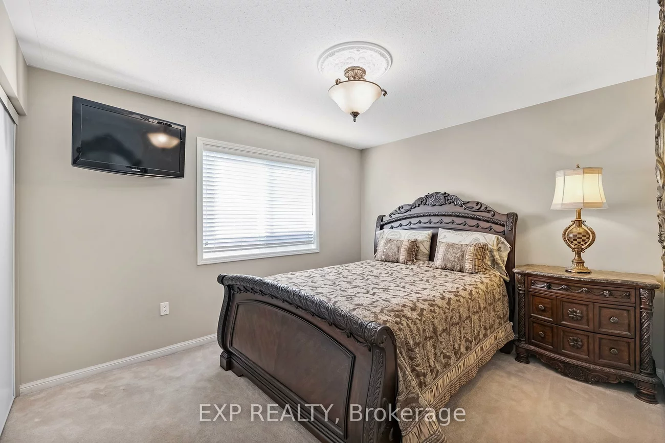 166, Worthington, Oak Ridges Lake Wilcox, Richmond Hill