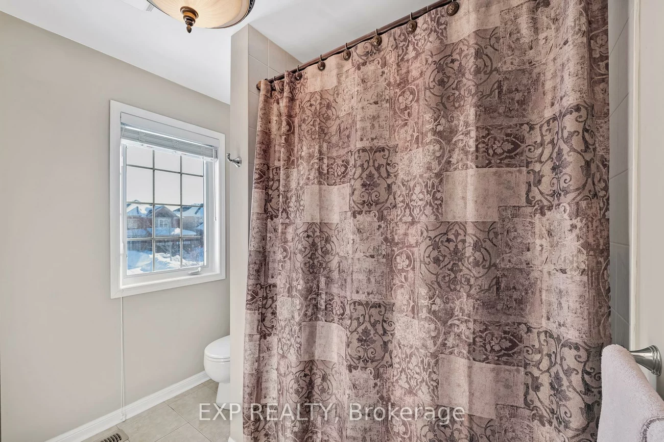 166, Worthington, Oak Ridges Lake Wilcox, Richmond Hill