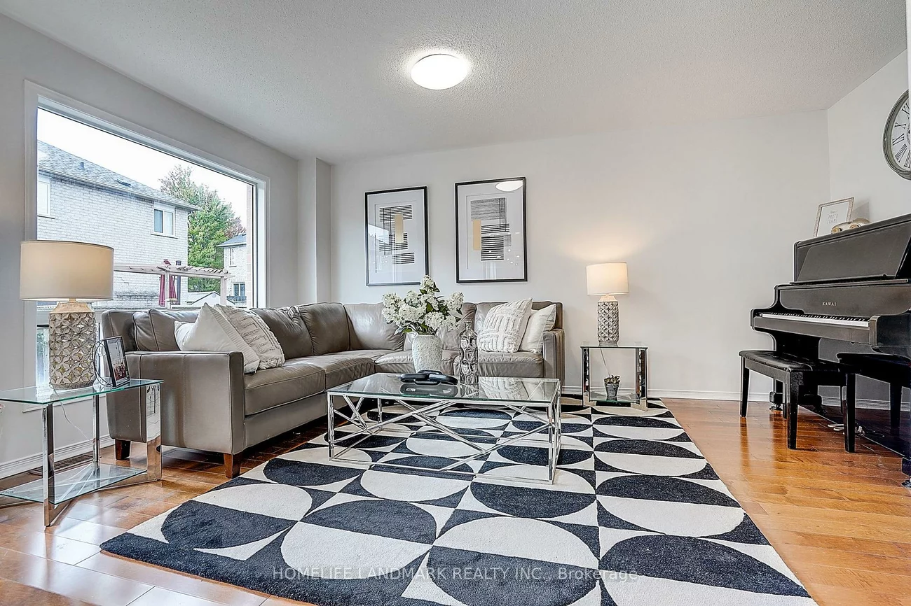 124, King William, Langstaff, Richmond Hill