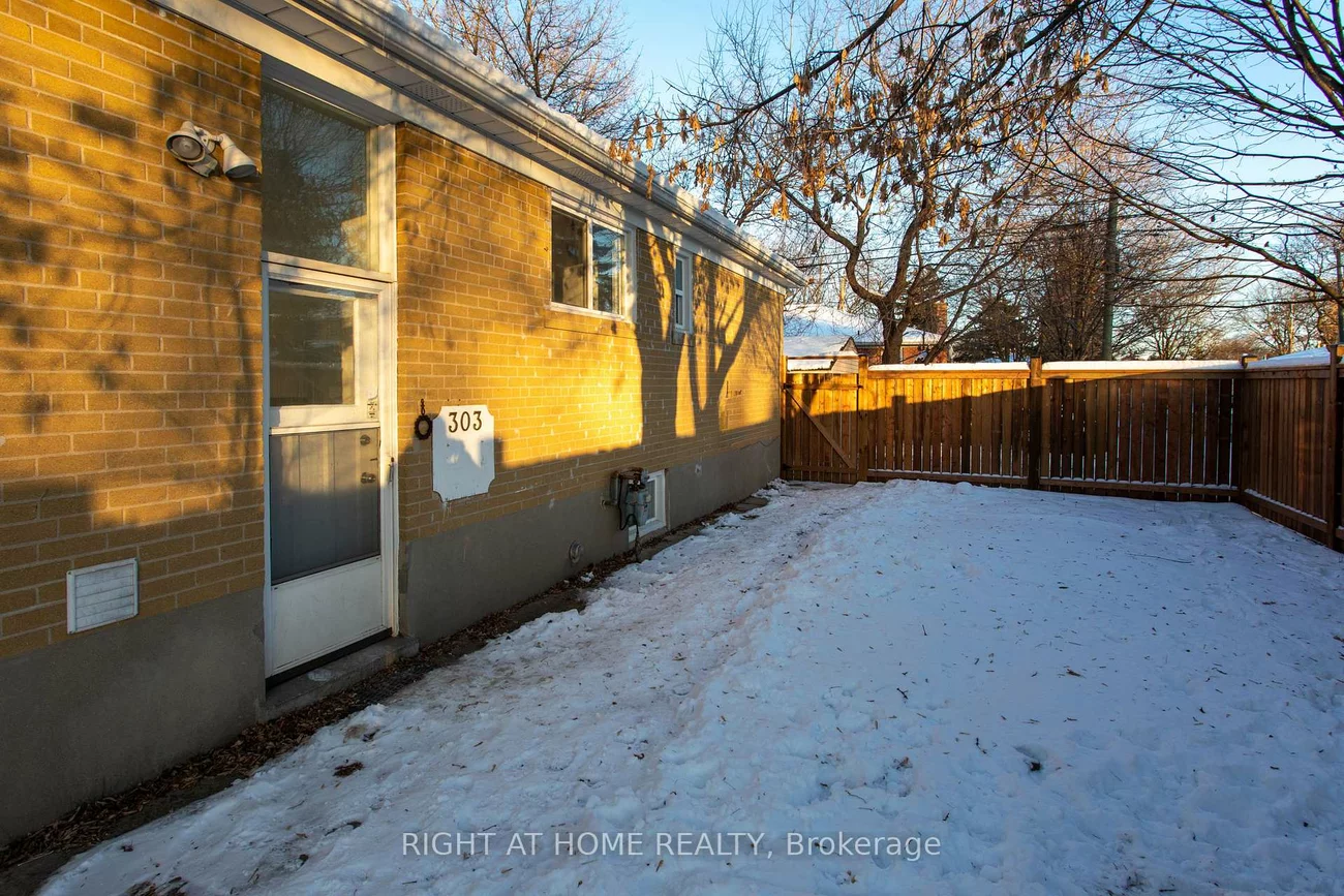 303, Blue Grass, Crosby, Richmond Hill