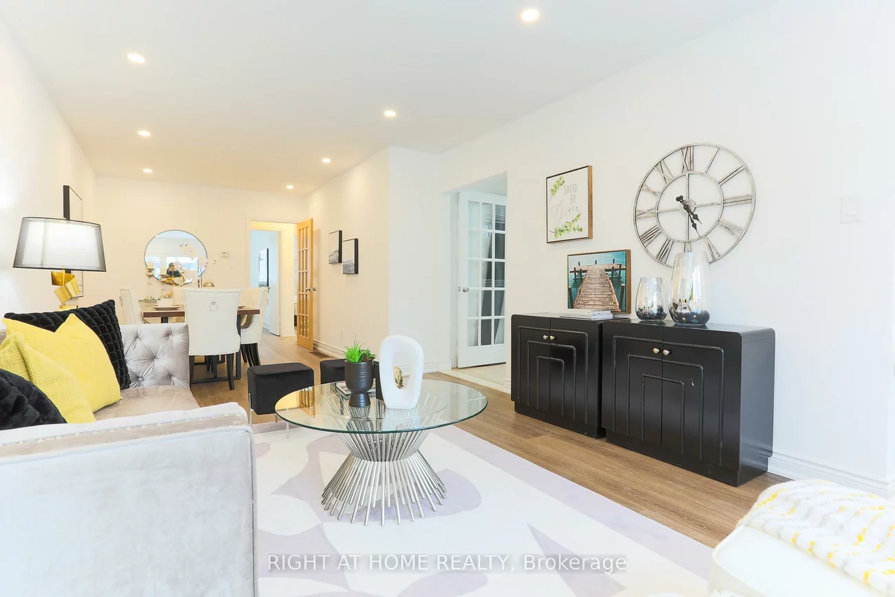 303, Blue Grass, Crosby, Richmond Hill