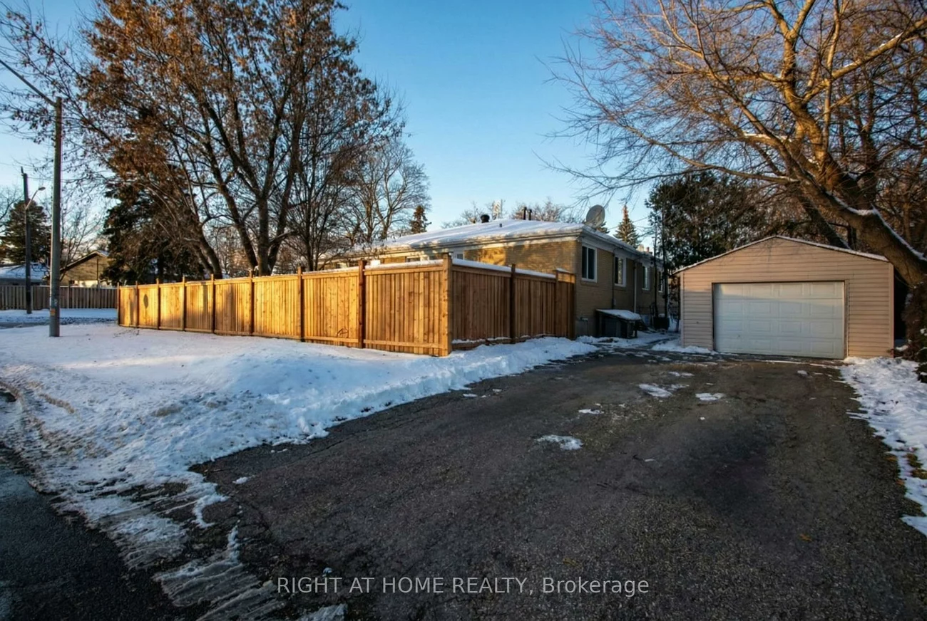 303, Blue Grass, Crosby, Richmond Hill