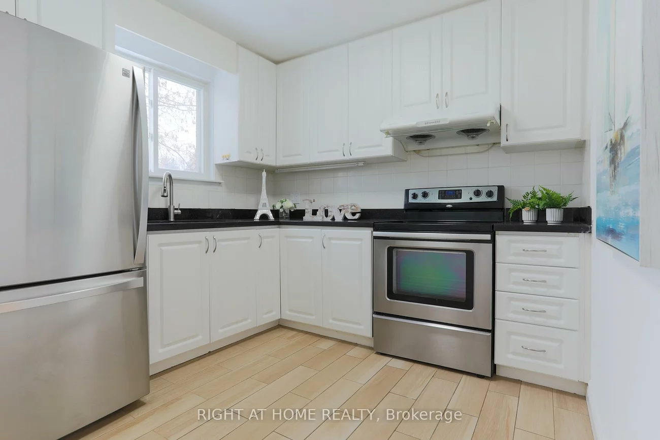 303, Blue Grass, Crosby, Richmond Hill