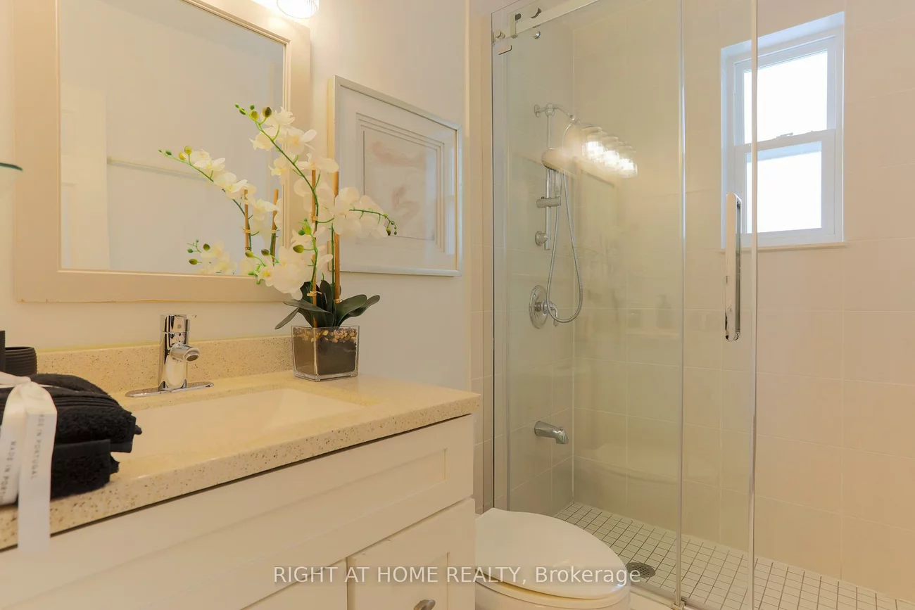 303, Blue Grass, Crosby, Richmond Hill