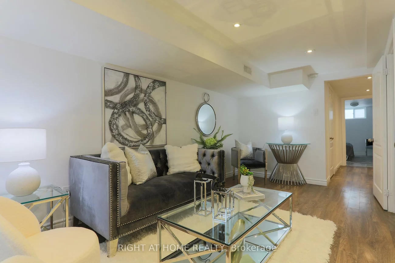 303, Blue Grass, Crosby, Richmond Hill