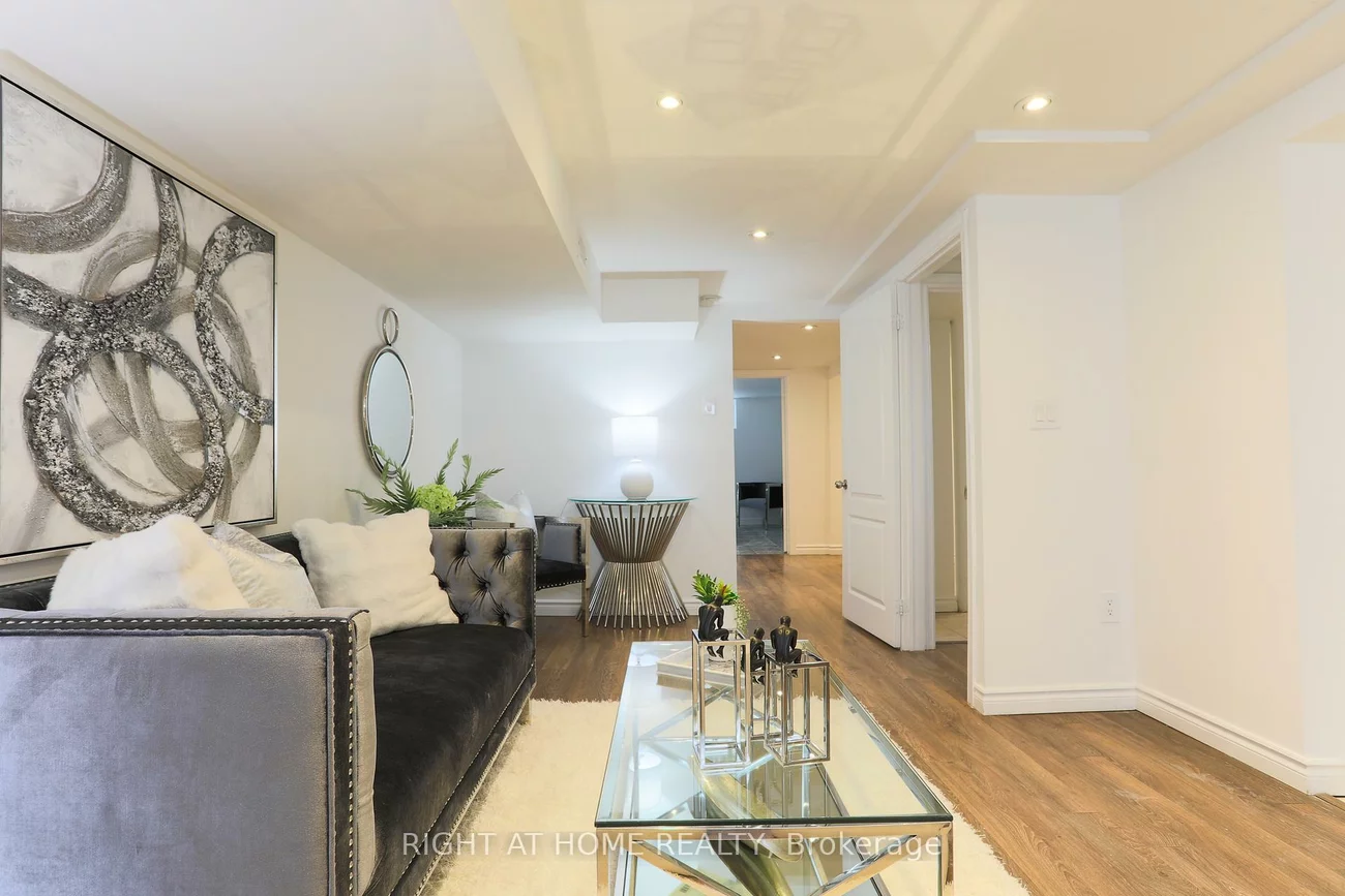 303, Blue Grass, Crosby, Richmond Hill