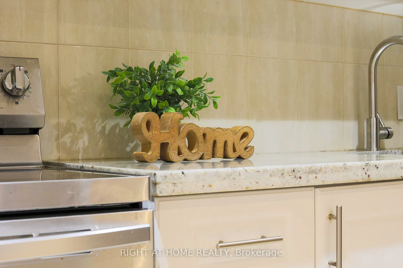 303, Blue Grass, Crosby, Richmond Hill