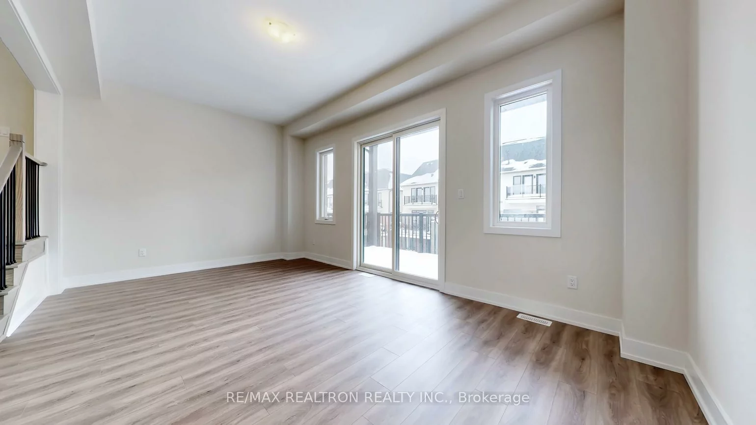 27, Sequin, Oak Ridges, Richmond Hill