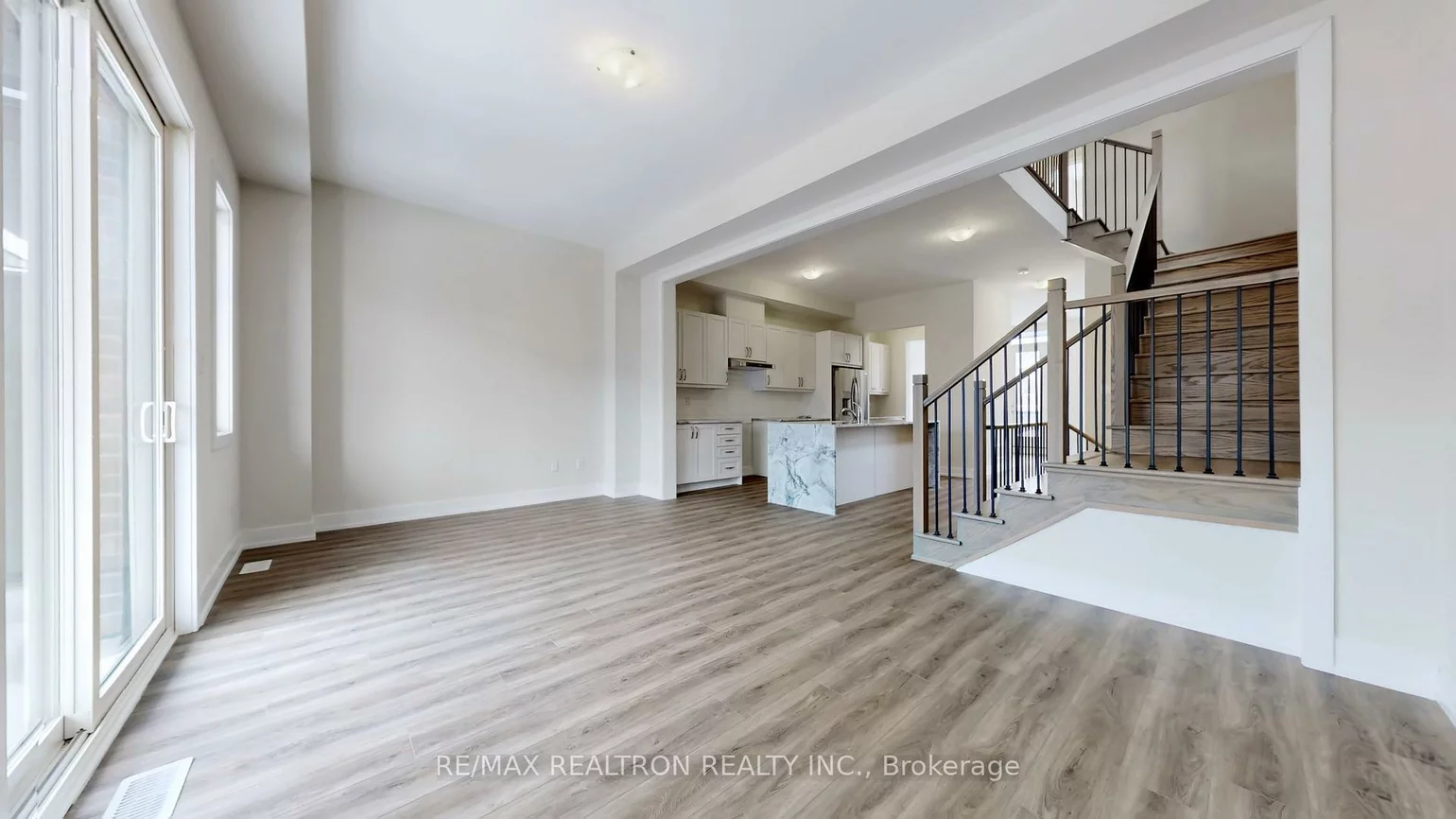 27, Sequin, Oak Ridges, Richmond Hill