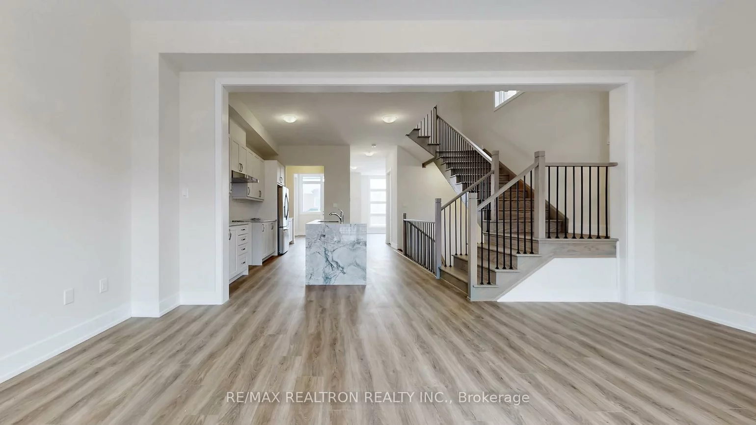 27, Sequin, Oak Ridges, Richmond Hill