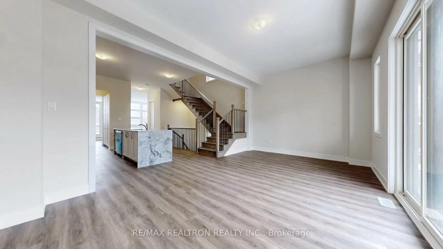 27, Sequin, Oak Ridges, Richmond Hill